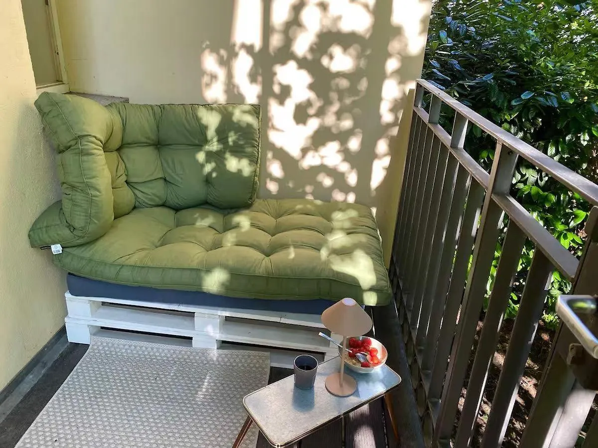 3-Zi-Wohnung-Fuer-5-Pers-Balkon-Hunde-Willkommen Leipzig Germany
